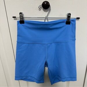 Lululemon Wunder Train High-Rise Short 6" in Pool Party Size 6 VGUC